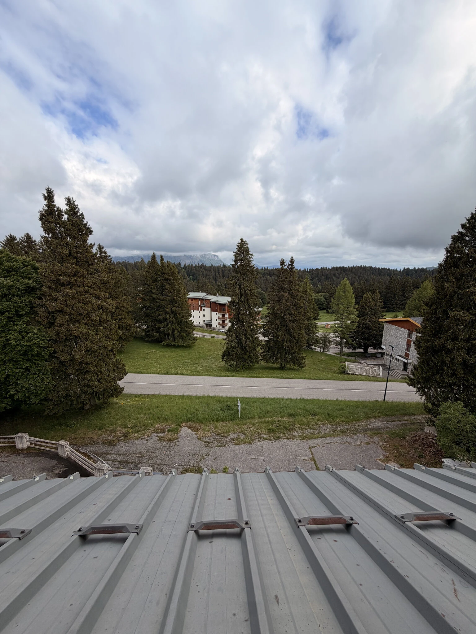 T1 bis 29 m² – Grand Revard – Rénové – Résidence historique – photo 8