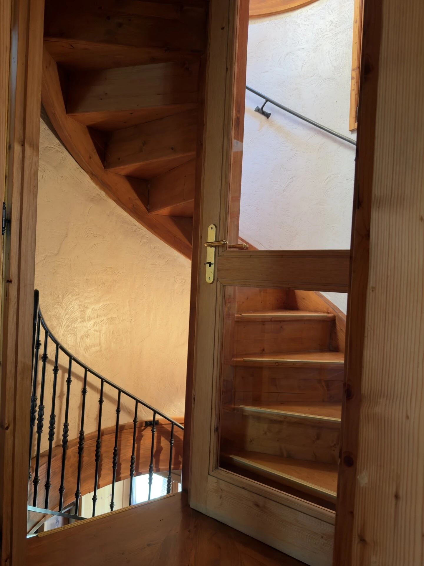 Château – Séjour / RDC – Escalier