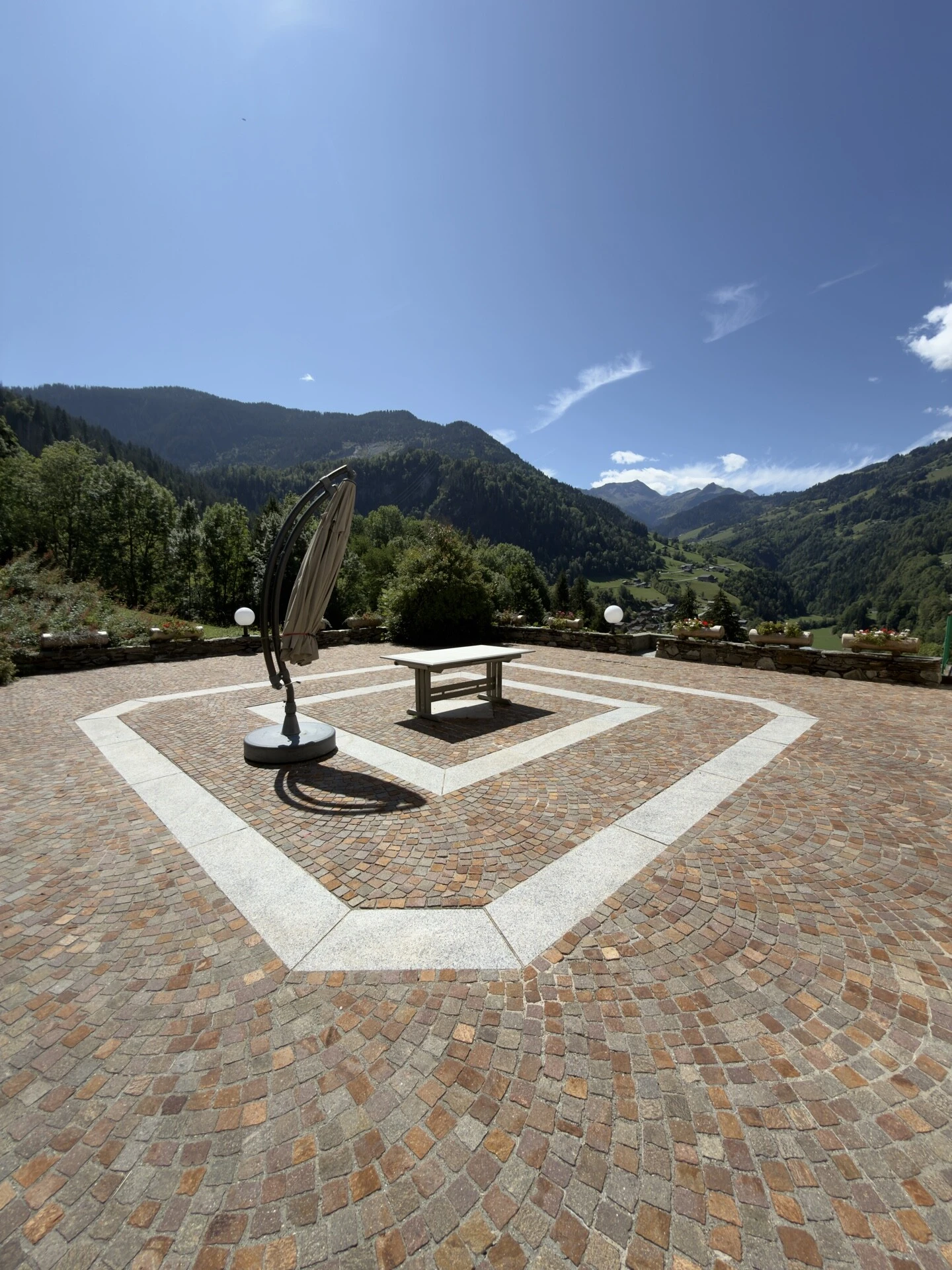 Château – Séjour / RDC – Terrasse principale 160m2